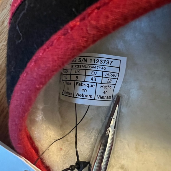 [UGG] SCUFF GRAPHIC BAND SHEEPSKIN SLIP-ON SLIPPERS Men - Picture 10 of 10